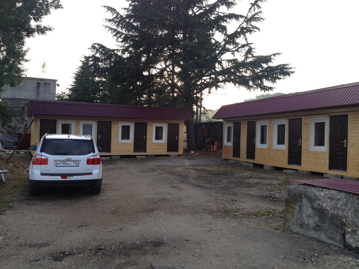 Guest House Tri Topolya Lidzava ภายนอก รูปภาพ