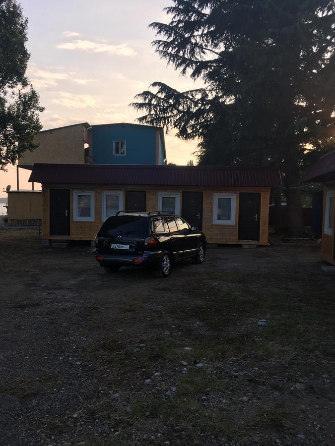 Guest House Tri Topolya Lidzava ภายนอก รูปภาพ