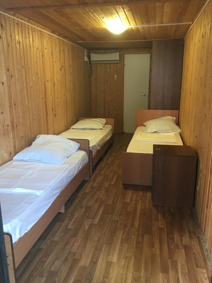 Guest House Tri Topolya Lidzava ภายนอก รูปภาพ