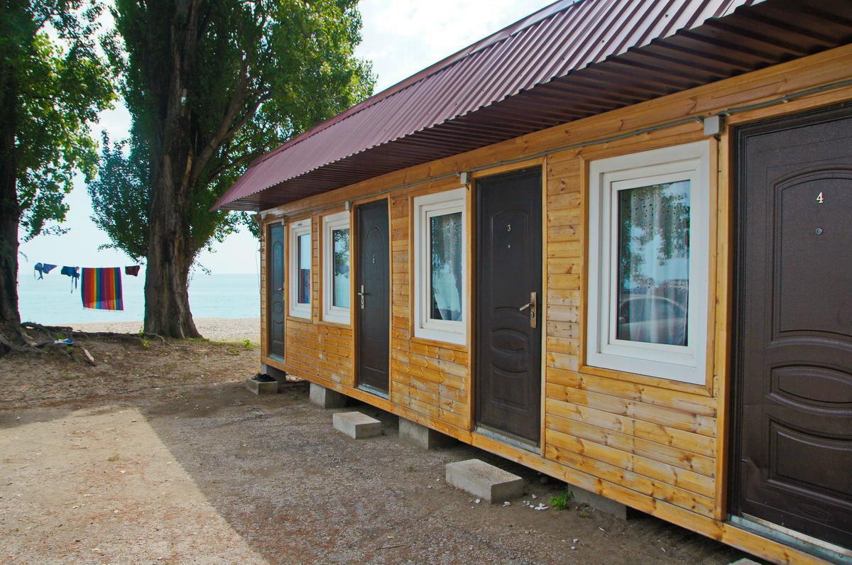 Guest House Tri Topolya Lidzava ภายนอก รูปภาพ